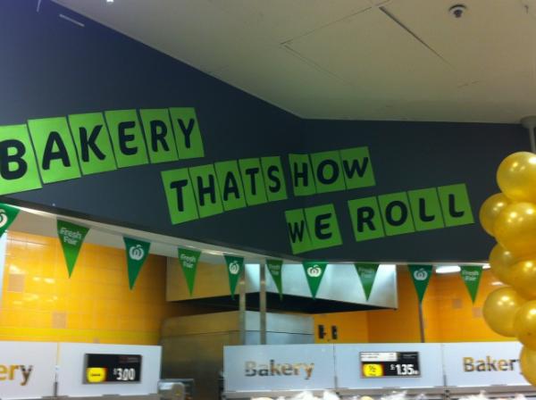 LyndallMorris's tweet photo. @JLudbrooke  Calamvale Bakers - that's how they ROLL!! http://t.co/5T0BlScE