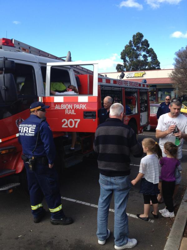 harro5047's tweet photo. NSW Fire Brigade helping celebrate fresh fair the kids are loving it thanks guys http://t.co/NTpUaGDO