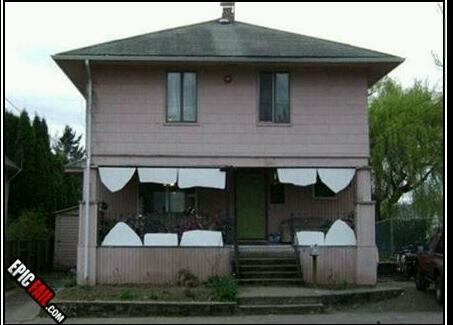 Helloteenthings's tweet photo. Hillbilly house http://t.co/IZ37TtSO