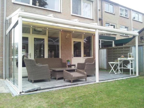 Deze week gerealiseerd prachtige Weinor overkapping #overkappingen #weinor