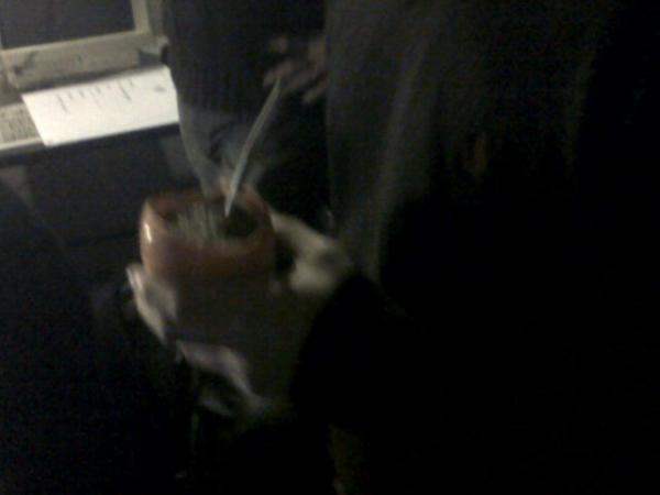 Dandierock's tweet photo. 1er dia de estudio. Pesto esta entrando en calor. Mas detalles en breve #fb http://t.co/AEzrSfNr