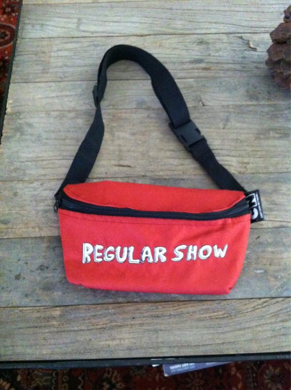 complexiteit Relatief massa JG Quintel on Twitter: "Regular Show fanny pack! We gave them away at the  RS panel yesterday. http://t.co/G2xNRxFw" / Twitter