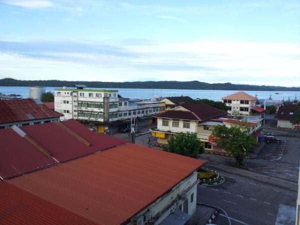 chewkokwoh's tweet photo. Good Morning Kudat - view fr RIA Hotel.. http://t.co/uj2vXAOZ