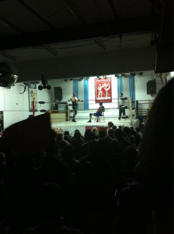 BrianOfman's tweet photo. @Tutekiecz #LaMasa vs #Enigma17 que tarde #bizarra http://t.co/bR45gLmO