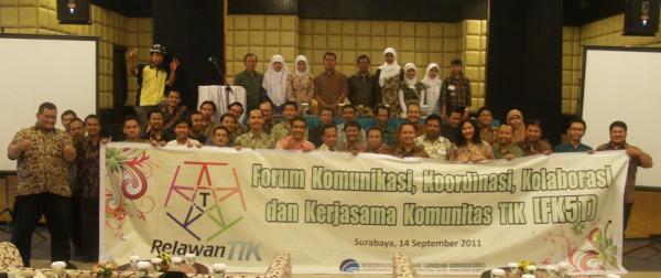 RelawanTIKJATIM's tweet photo. Pengukuhan Relawan TIK Jawa Timur http://t.co/Chjxnig4