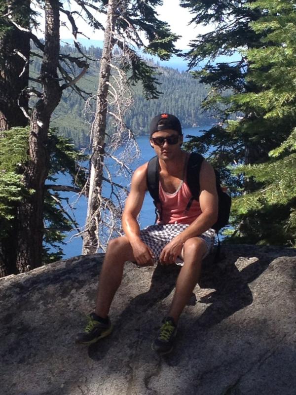 benfoxgolf's tweet photo. Doing that Mountaineering thing. http://t.co/PzDWzrIG