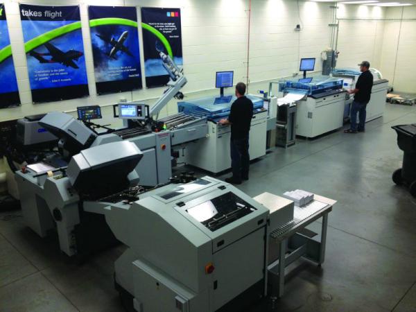 ThinkFinishing's tweet photo. Mail Print finishes their @HP T200 inkjet rolls with off-line Standard-Hunkeler-Horizon lines http://t.co/C1voiMVL @HP http://t.co/9zLBJwDz