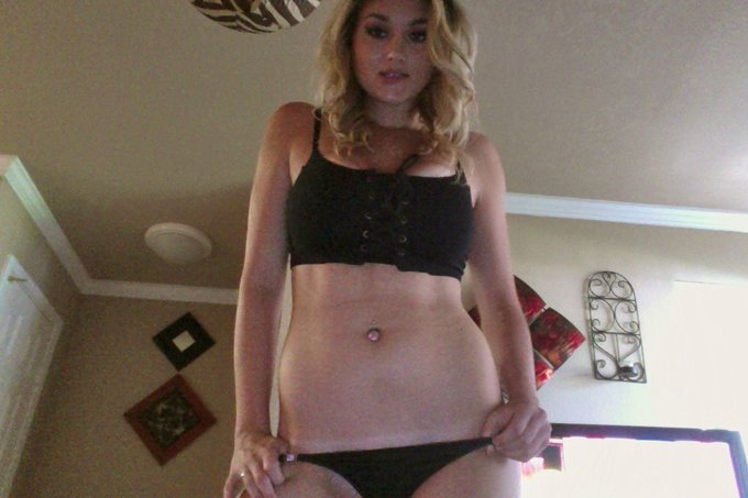 Happy #FriskyFriday =] @Playboy #Playmate @PlayboyTV @PlayboyPlus http://t.co/qAUyTwY3<a href="/tag/friskyfriday"class="tags">#FriskyFriday</a><a class="tags" href="/tag/playboy">@playboy</a><a href="/tag/playmate"class="tags">#Playmate</a><a class="tags" href="/tag/playboy">@playboy</a>