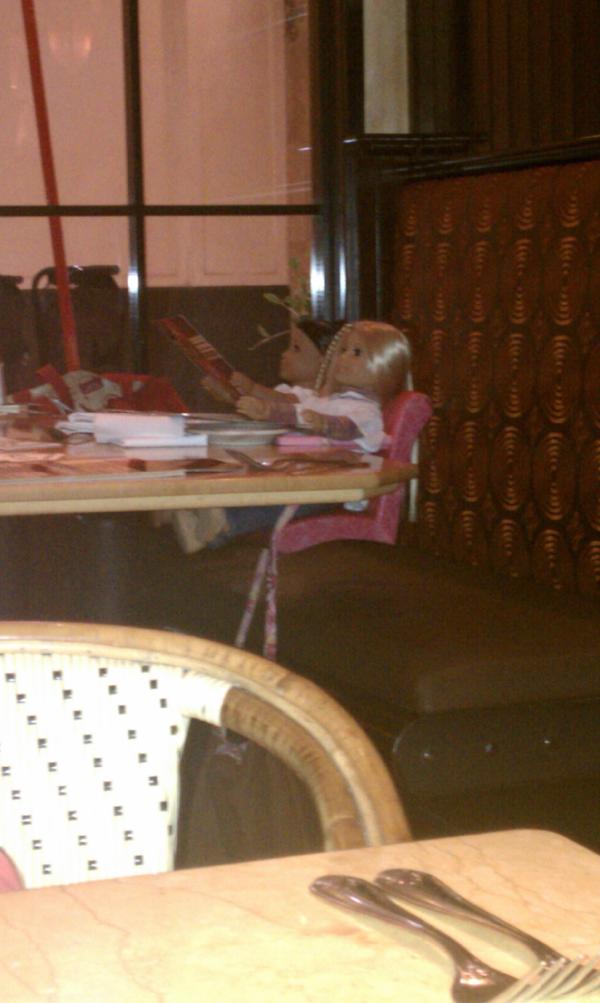 rlgoldmann's tweet photo. @rachelritter What the what? #creepy http://t.co/6jBPkesS
