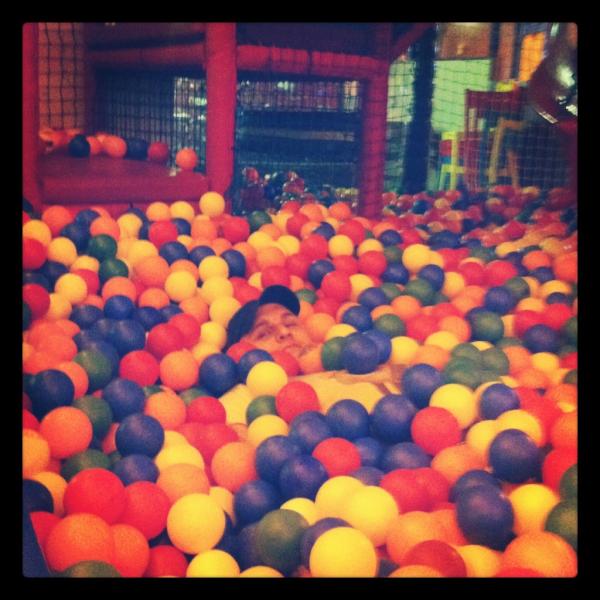 Charlie_mac76's tweet image. @CliveP87 wheres roman?? Lol #enjoyingyourself #bigkid