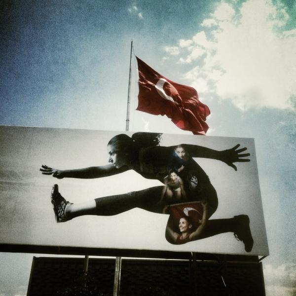 Nevin Yanit'a ve tum sprorcularimiza bol sanslar...