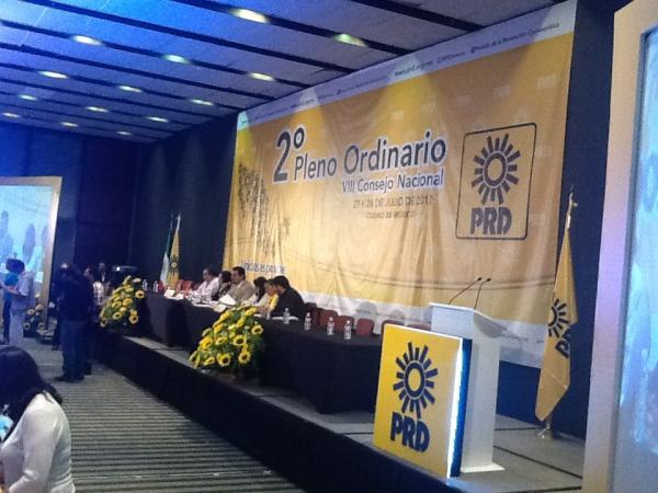 PRDMexico's tweet photo. Se declara formalmente instalado el 2o. Pleno Ordinario VIII #ConsejoNacional 2012 http://t.co/ixY8Pp5g