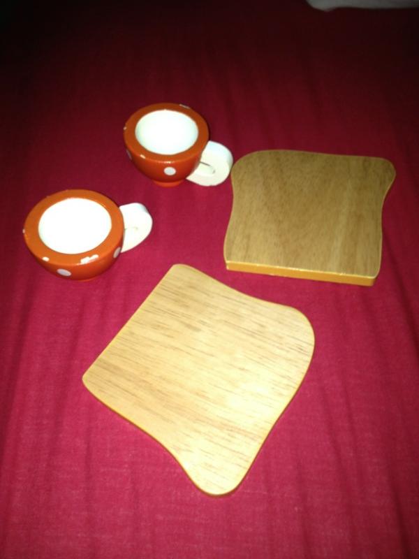Lauren brought us tea and toast in bed :)