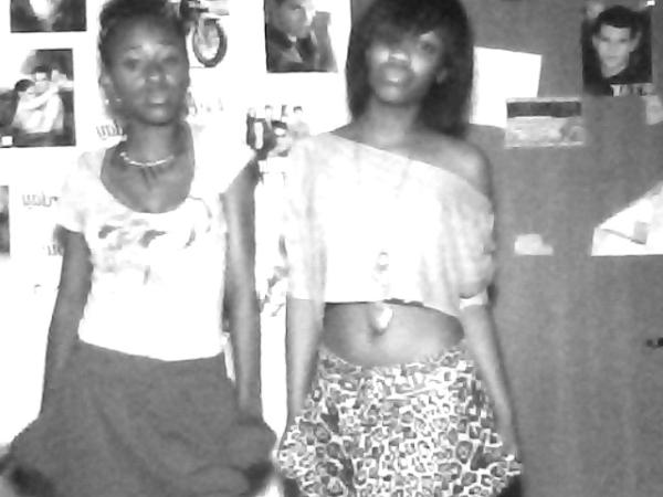 Psh_JustLoveMe's tweet image. #TeamModels ♥