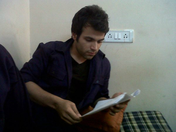 RithvikFC's tweet photo. Mechanic Arjun http://t.co/J7HACm7P