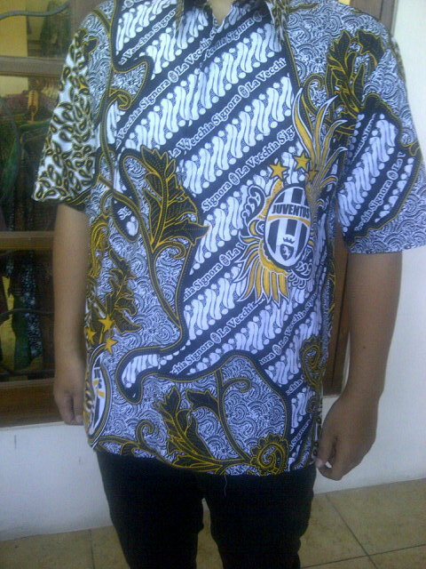 batik_bola's tweet photo. Batik Juventus la vechia signora 3bintang (Design pesanan) http://t.co/Gu87aDqE