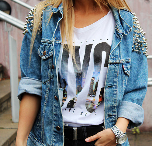 CATALOGUE_D's tweet image. Il suffit de mettre des spikes et tout de suite, ça envoie du cholestérol ! 
#CustomizedJacket, #Spikes @BeeZyX