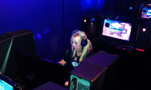 Hellspawnlord's tweet image. Playing some #HotS @yami_no_cosmos at #sc2wcs