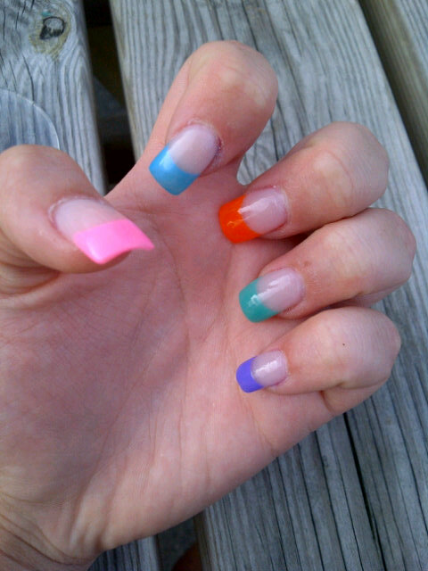 geegray7's tweet image. Holiday nails #gowitheverything