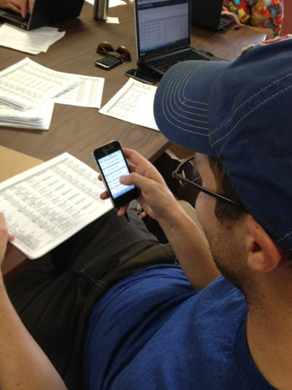 tutorialmini's tweet image. RT@OFA_IA: RT @Matt_Bahooski: Micah entering #60daysout data on his iPhone because he forgot his computer. #datagod ...