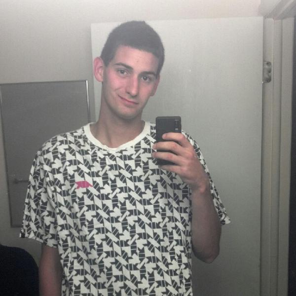 B_Eds517's tweet image. #NikeShirt #Swag