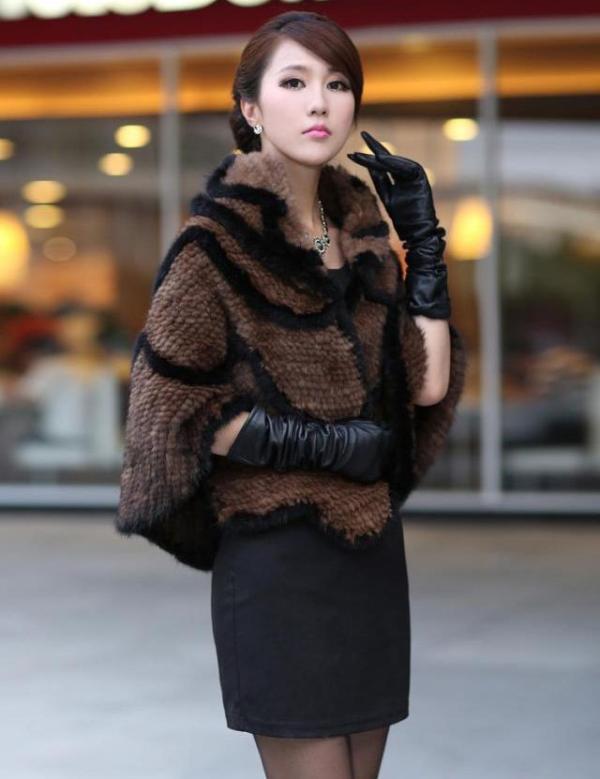 KomooVogue Women's Maribelle Knitted Mink Fur Cape