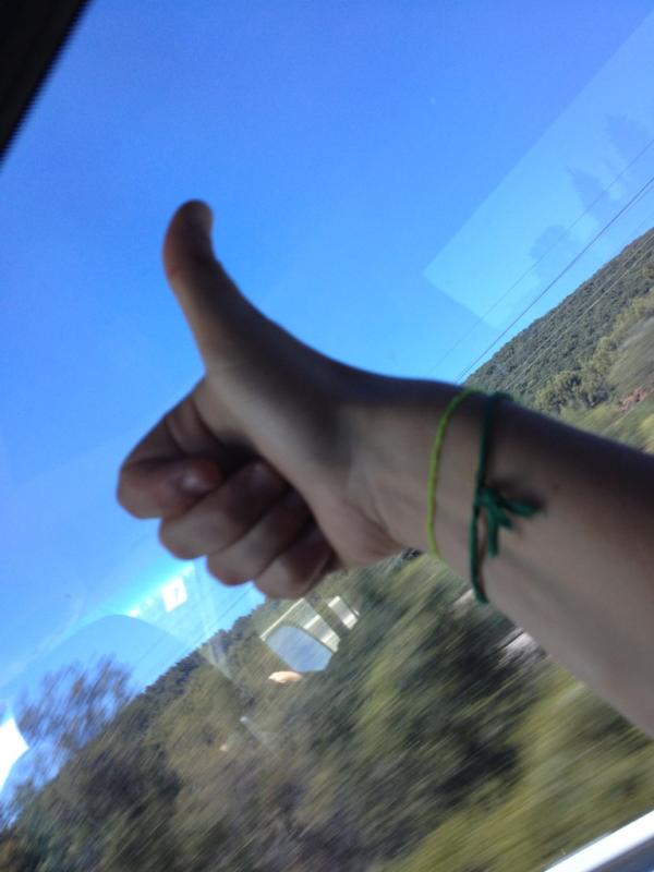 HYPHENHYPHEN's tweet image. @chacaloute YES ! #pouceenlair