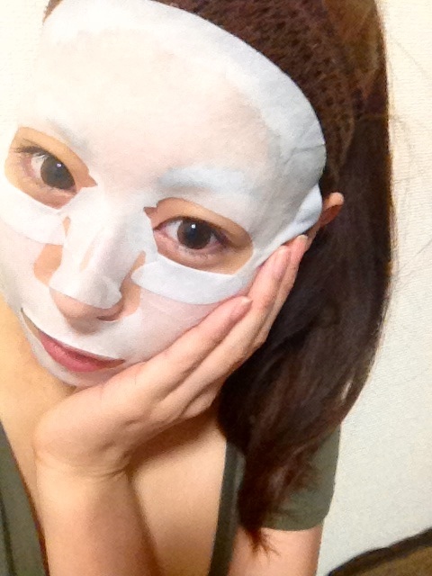 パック中なう(๑✧◡✧๑) http://t.co/W8bDyXUG