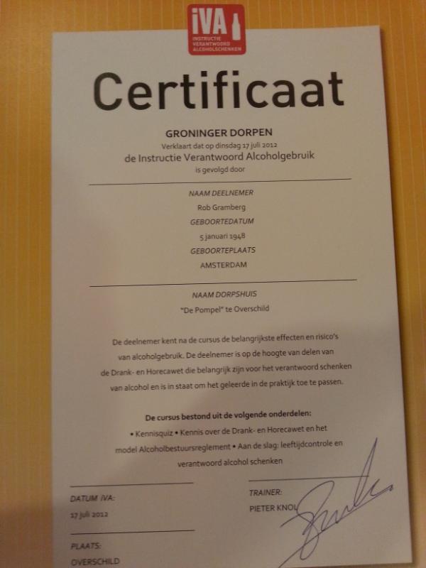 ACOverschild's tweet photo. Ook de voorzitter van het @ACOverschild is geslaagd en mag nu verantwoord alcohol schenken! http://t.co/fIEF1cXO