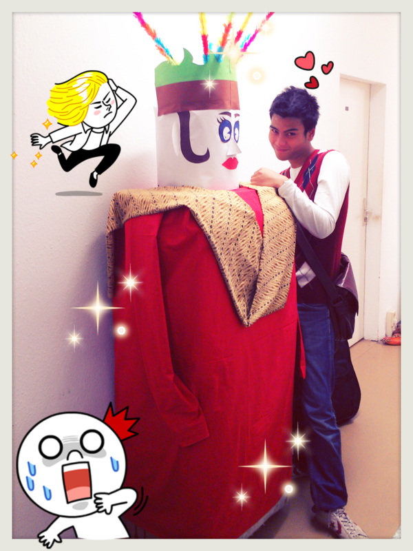 PPIthueringen's tweet photo. Persiapan menjelang hari H : ondel-ondel cewe ! :D http://t.co/0azVgaeQ