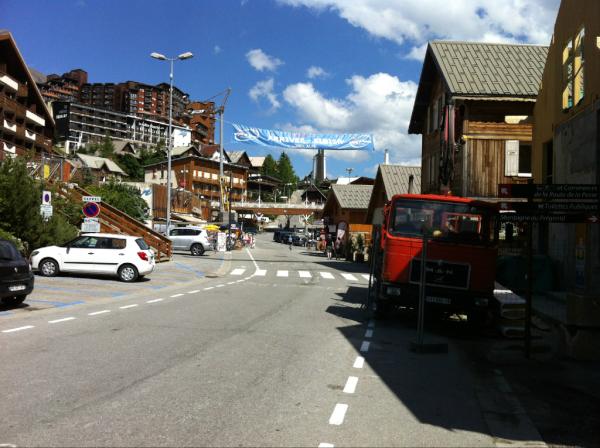 alpe d'huez was weer geweldig, wat een kick om 21 bochten af te tellen !
# alpe d'huez 2012