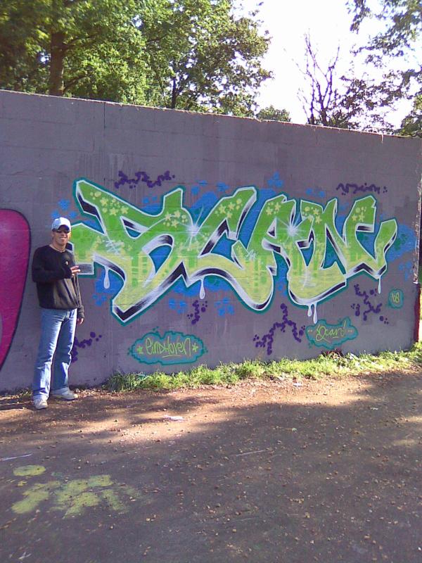 cartooncompany's tweet image. "@JordyVrugt: Be creative to live your life to the max!! #ScanOne #graffiti http://t.co/DUQp0PS0"