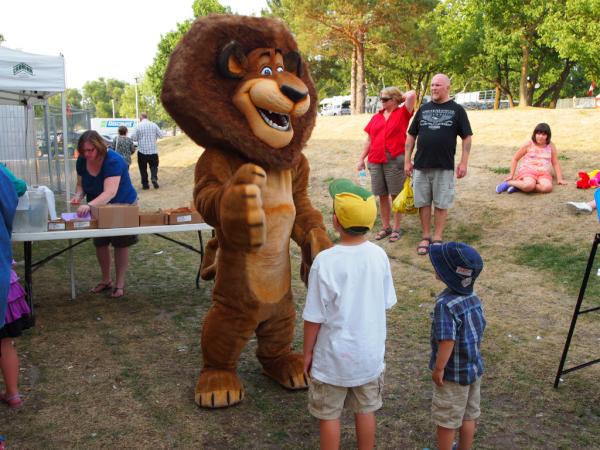 I wonder what they're chatting about! Alex at the Belleville Waterfront Festival