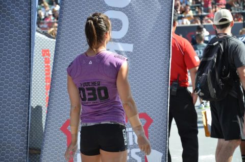 Do you need to train full time for the #CrossFit Games? <a href="/Julie_Foucher/">Julie Foucher</a>, med school student, doesn't ...