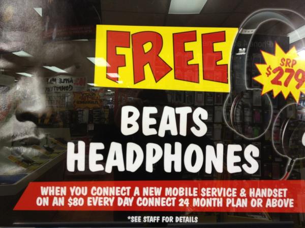 KrishanB_JBAus's tweet photo. OMG!!!! Free Beats Headphones With A New Mobile Service Or Handset On A $80 Everyday Connect Plan What A Deal http://t.co/GeDa8HbG
