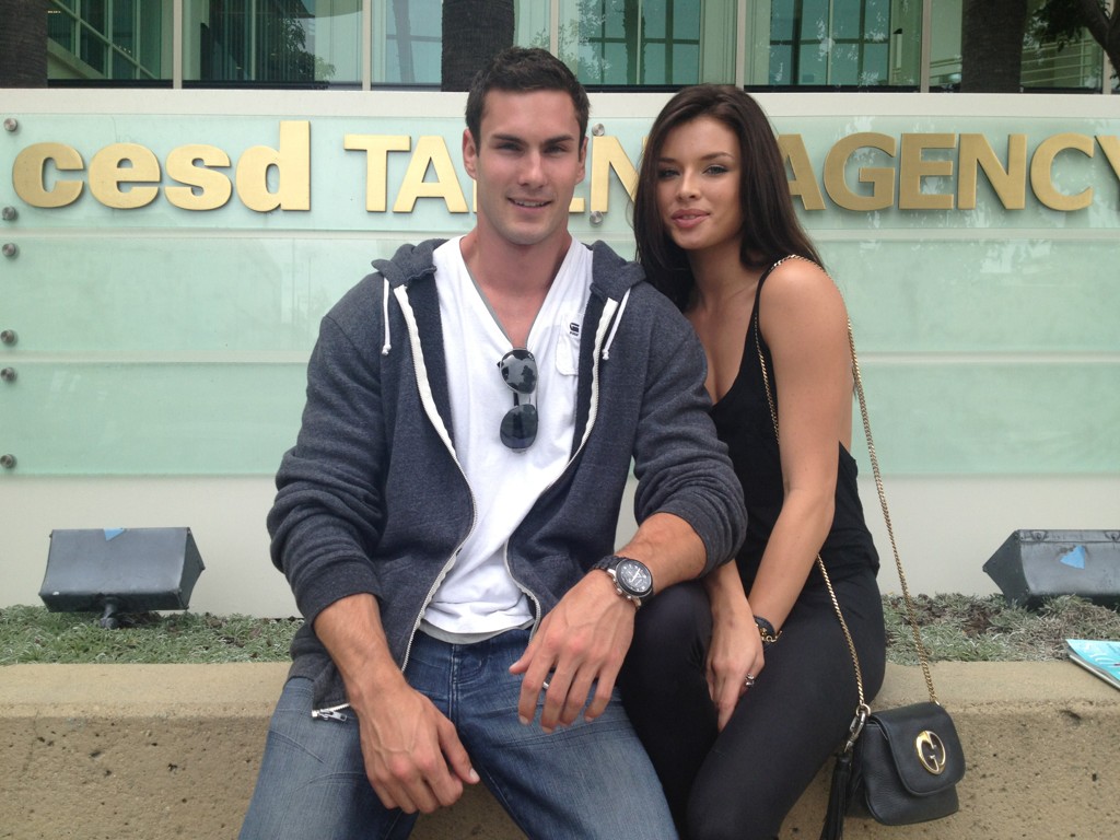 Signing at @Cesd with @Tyler_Francois http://t.co/Gq591aWW