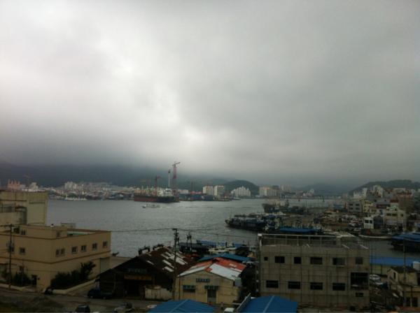 오랜만에 찾은 통영....잘있었니?
오늘따라 많이 슬퍼보인다.
나처럼....
그래도 바다 내음이 참 좋다!