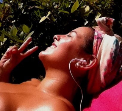 AlbaSalgadoF's tweet photo. Aquí seguimos @KarinaFer19 #operaciónmulata2012 http://t.co/HE4sYs3G