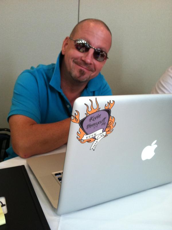 GingerLewman's tweet image. Rock n Roll #Podstock ... The only place to find your #techtoo! #edtech #podstock12