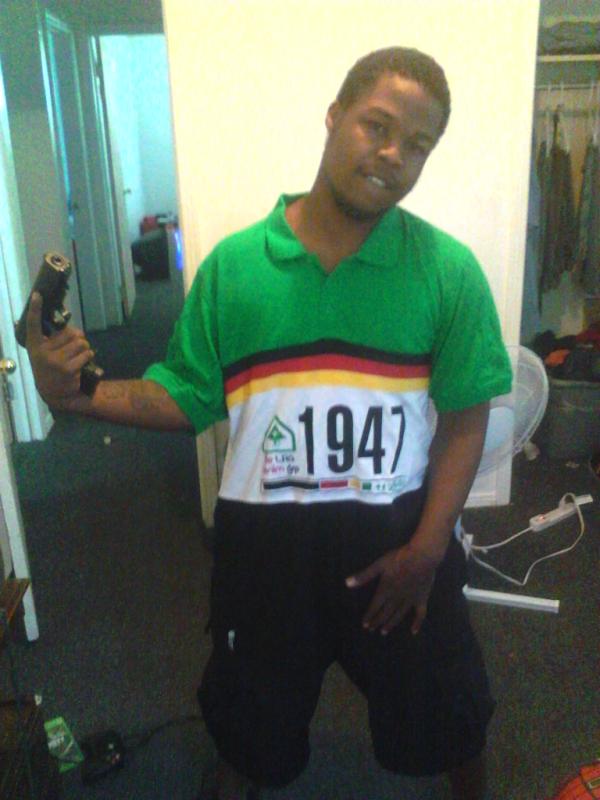KampKeythang's tweet photo. Gangsta http://t.co/X0AcB2HO