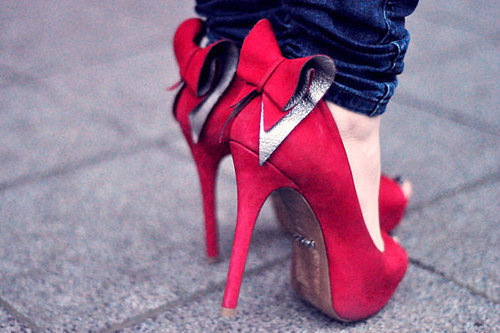 ShoeDepot20's tweet photo. 50% OFF ALL OUR SHOES TILL AUGUST 14TH .. EVERYTHING MUST GO http://t.co/lDlOqalX