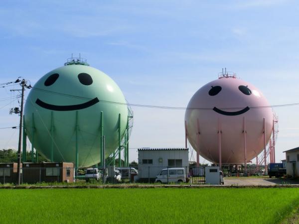 Twitter पर 新発田ガスのニコタン モモタン お知らせです ついについに 私もタンクデビューしました 聖籠町藤寄のガスタンクが生まれ変わったのよ ニコタンと２人で並んでるのよ モモタン Http T Co I0dwduob