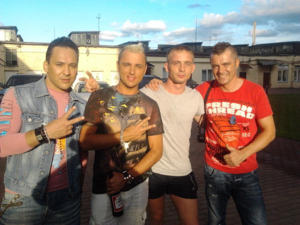 2mint_studio's tweet image. Наш администратор Саша и "Отпетые мошенники"