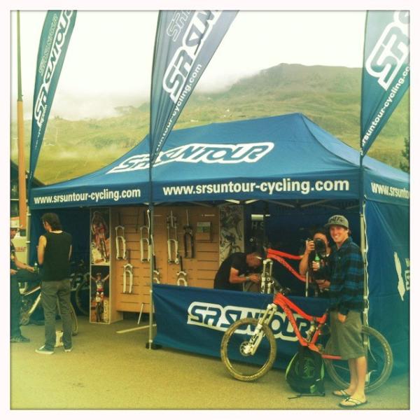 With the crew from <a href="/SRSuntour/">SR Suntour</a> at megavalanche. Thanks guys!