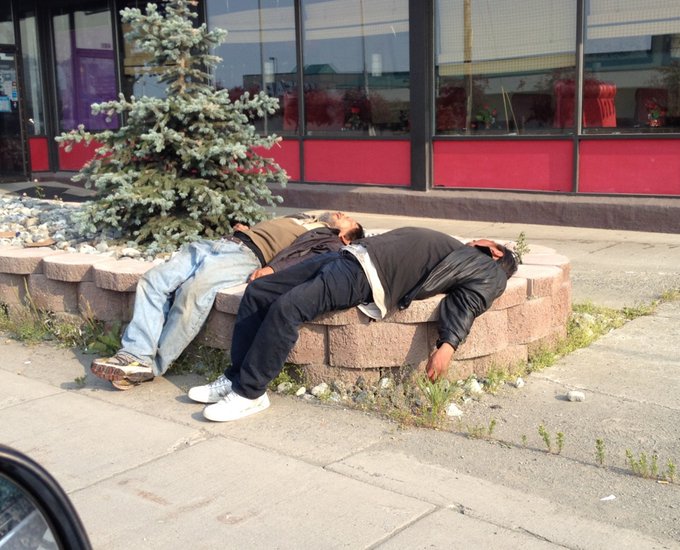 &nbsp; Sunbathing in Alaska. &nbsp;Lol http://t.co/W23LR9EQ<a href="/tag/tbt"class="tags"><span>#tbt</span></a>