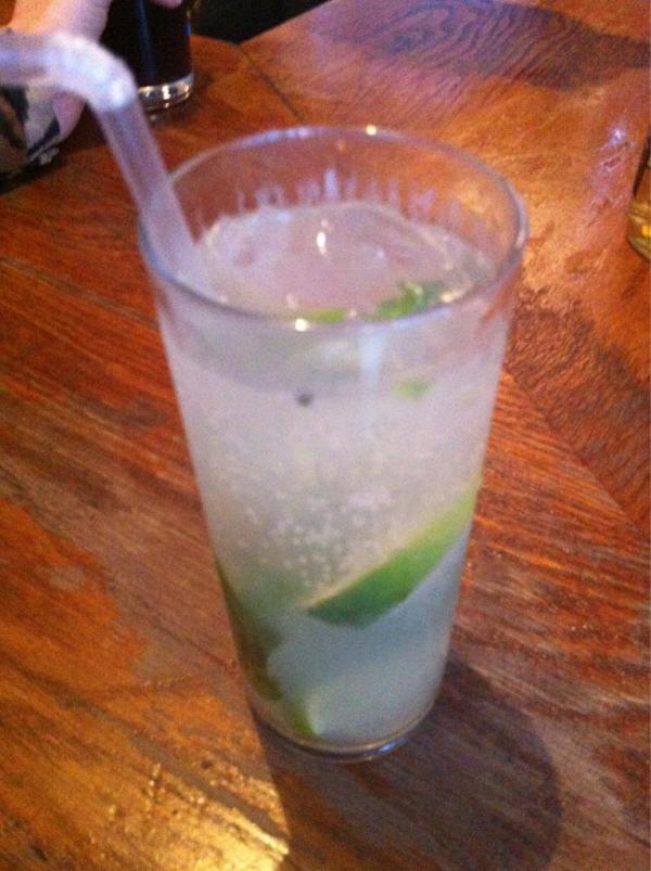 erinbacchi's tweet photo. Is that a mojito? http://t.co/FaMQ2Yry