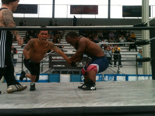 Midget wrestling. My entertainment at work for the day. http://t.co/V7fUXkrt<a href="/tag/trashy"class="tags"><span>#trashy</span></a>