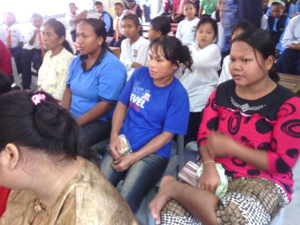 SKSSedohok's tweet photo. Peserta program terdiri drpd 5 buah kg org asli Berasau, Sri Tanjung, Sedohok, Kuala Sengka &amp; Air Pasir http://t.co/KNsKN3tQ