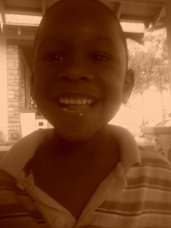 prettyaxstink's tweet photo. Lil bro http://t.co/Cq4JejFi
