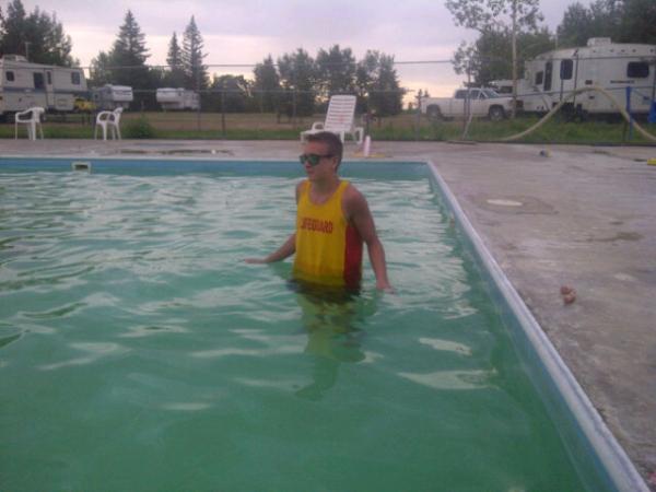 Robert_Mazer's tweet image. I'm self-conscious about my body. #poolcheck #whatevs